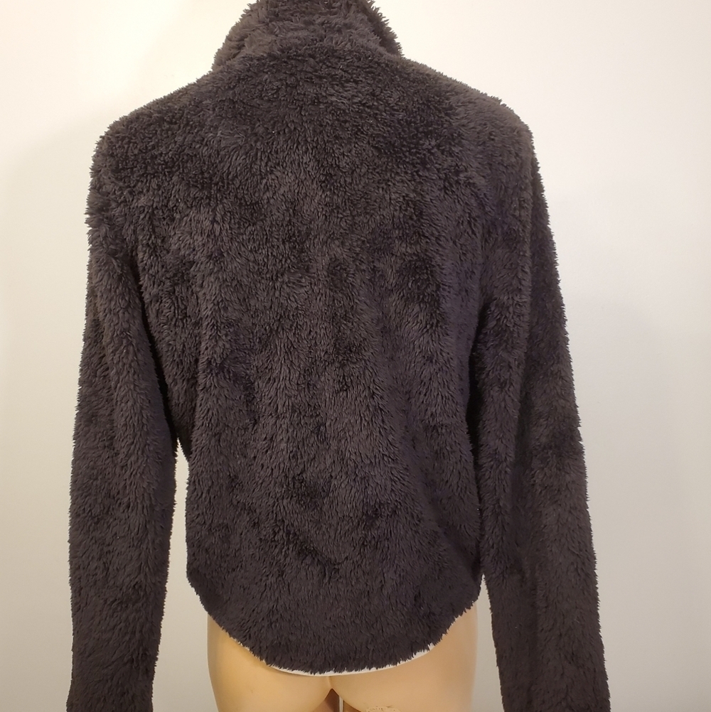 🔥Host Pick🔥 DIVIDED H&M Fuzzy Zip Up Jacket - Picture 4 of 5